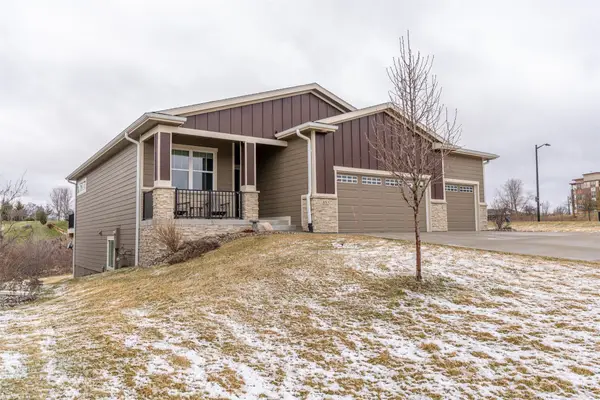 853 S Brookings Court, West Des Moines, IA 50266