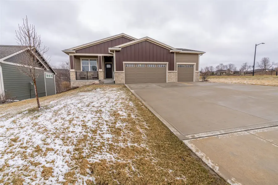 853 S Brookings Court, West Des Moines, IA 50266 - #2