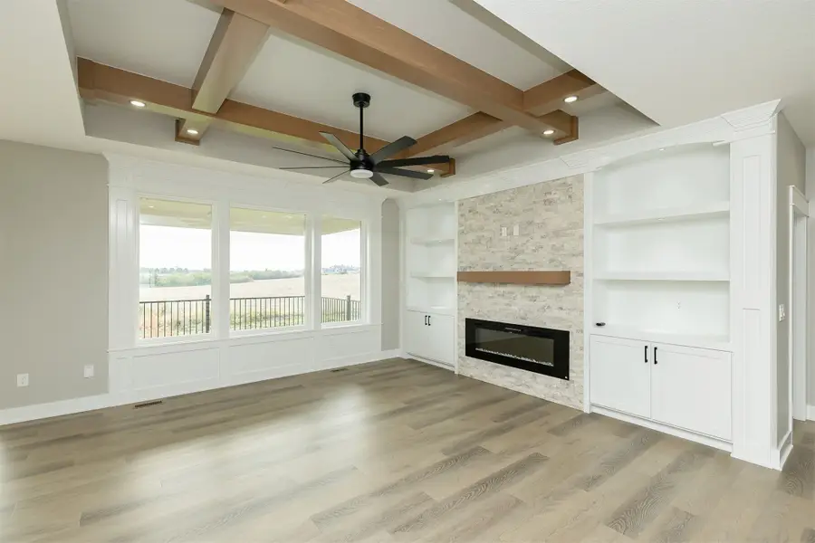 16412 N Valley Drive, Urbandale, IA 50111 - #3