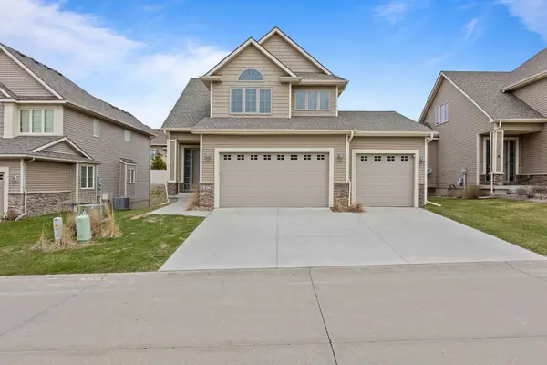 14029 Ridgemont Drive, Urbandale, IA 50323