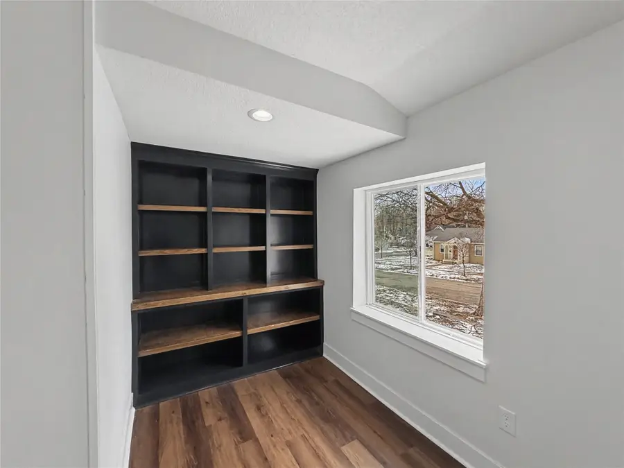 1009 27th Street, Des Moines, IA 50311 - #3