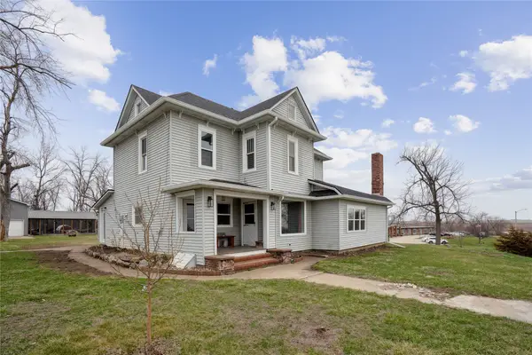 318 E Garfield Street, Zearing, IA 50278