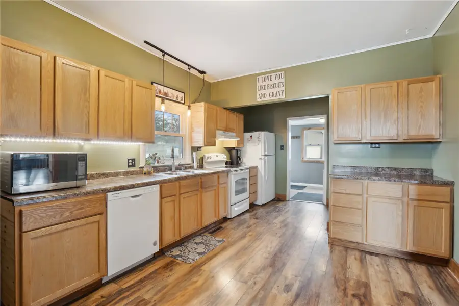 318 E Garfield Street, Zearing, IA 50278 - #3