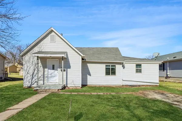 415 E Buchanan Street, Winterset, IA 50273