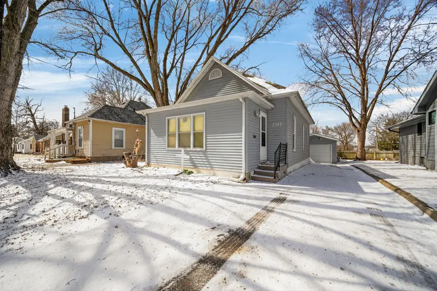 2342 Amherst Street, Des Moines, IA 50313 - #3
