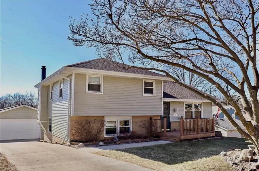 315 E Philip Street, Des Moines, IA 50315 - #2