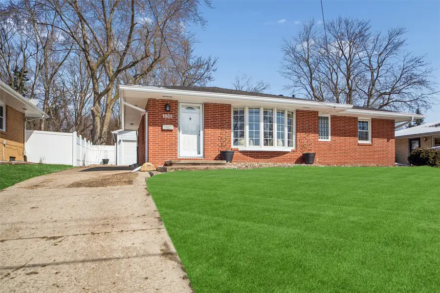 1801 Hillside Street, West Des Moines, IA 50265 - #2