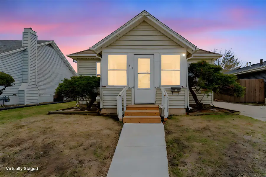 411 Swayze Street, Marshalltown, IA 50158 - #2