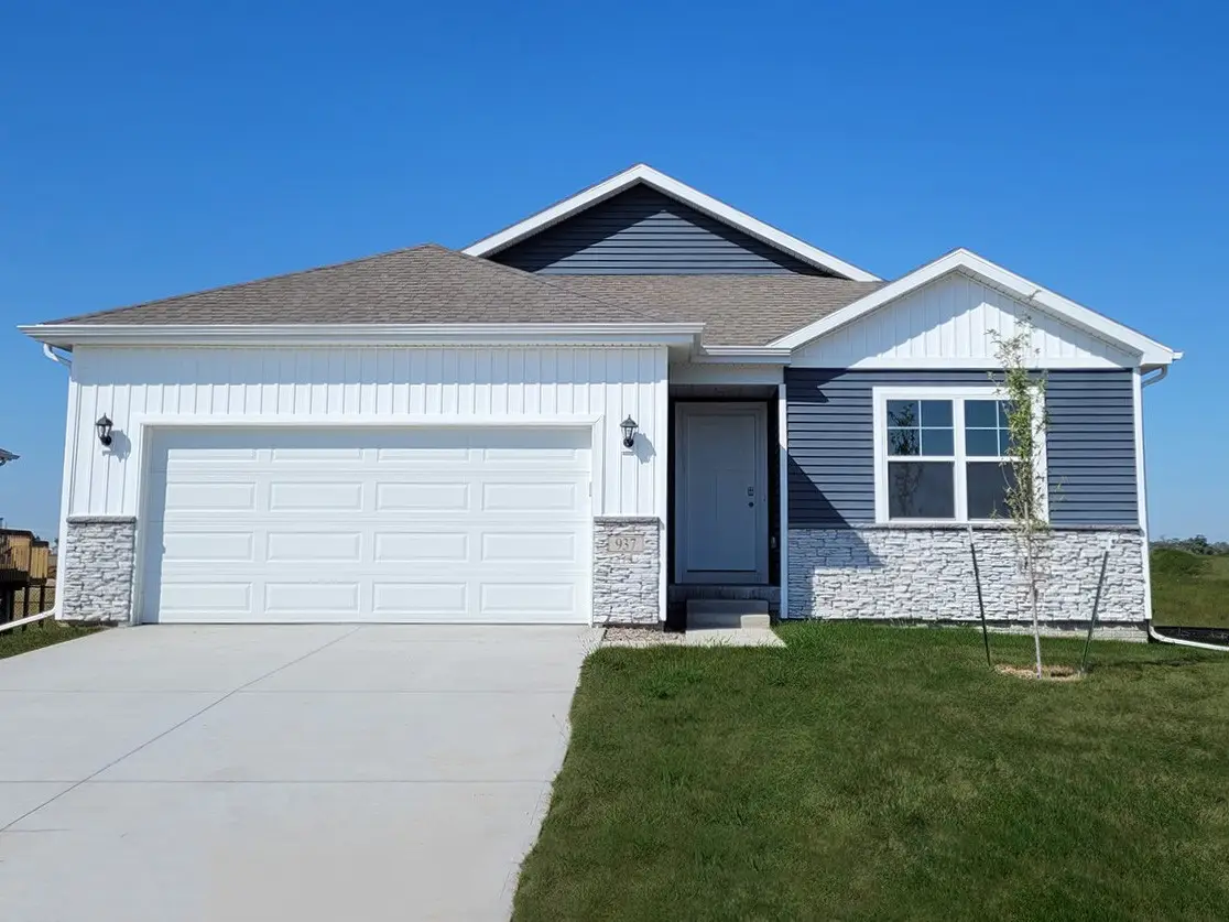 2437 SE Billings Place, West Des Moines, IA 50265 - #1