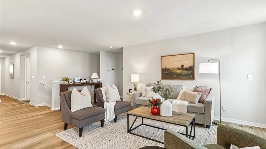 2437 SE Billings Place, West Des Moines, IA 50265 - #3