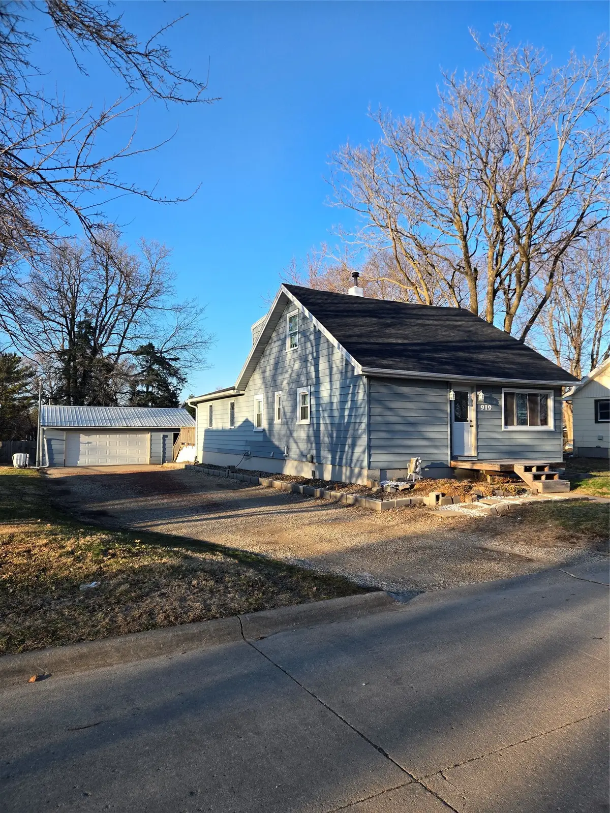 919 Randolph Street, Des Moines, IA 50315 - #1