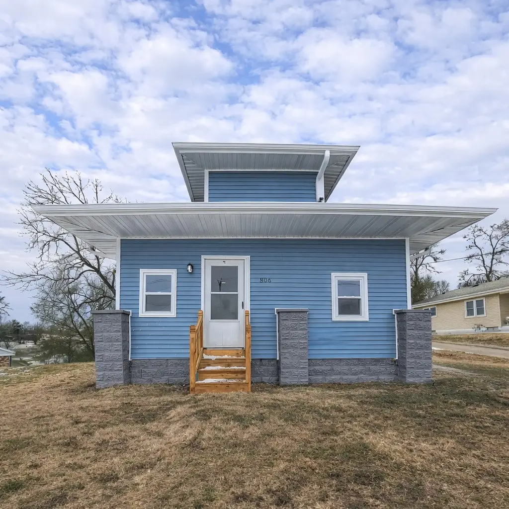 806 S Roche Street, Knoxville, IA 50138 - #1