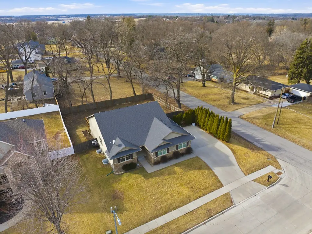 4400 SW 29th Street, Des Moines, IA 50321 - #1