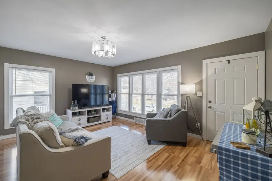 6008 Carpenter Avenue, Des Moines, IA 50311 - #3