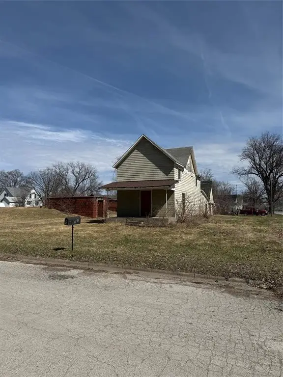 702 2nd Street, Redfield, IA 50233