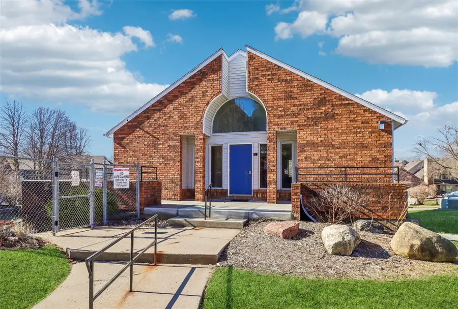 1100 50th Street #2206, West Des Moines, IA 50266 - #3