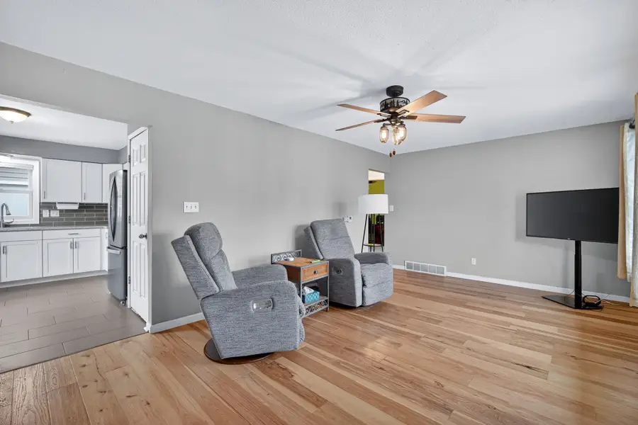 2420 SE 6th Street, Des Moines, IA 50315 - #3