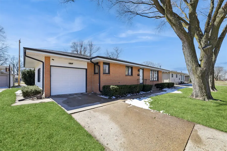 313 SE 9th Street, Ankeny, IA 50021 - #2
