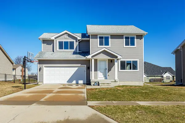 529 Prairie Ridge Drive, Huxley, IA 50124