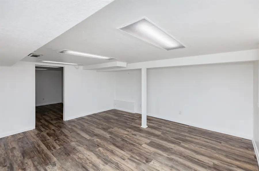 1444 55th Street, Des Moines, IA 50311 - #2