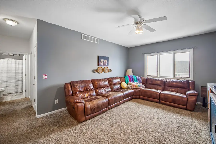 715 SE Kensington Road, Ankeny, IA 50021 - #3