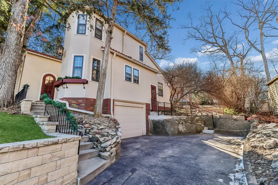 5716 Ingersoll Avenue, Des Moines, IA 50312 - #2