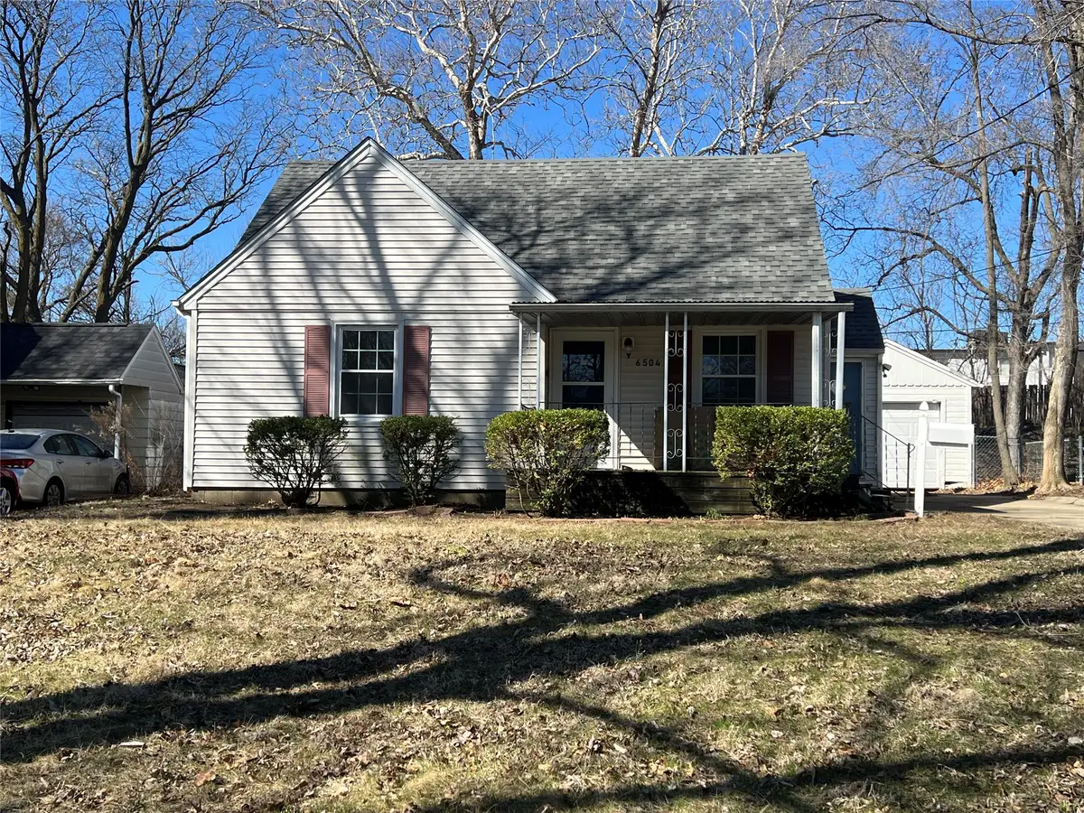 6504 SW 17th Street, Des Moines, IA 50315 - #1