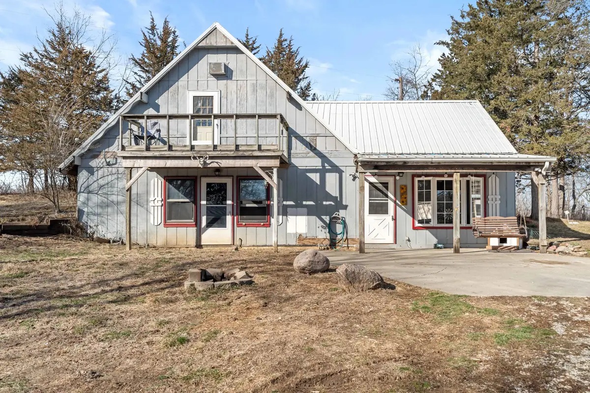 28609 & 28611 Amarillo Avenue, Linden, IA 50146 - #1