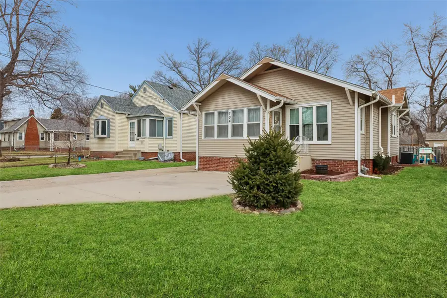 704 E Euclid Avenue, Des Moines, IA 50316 - #3