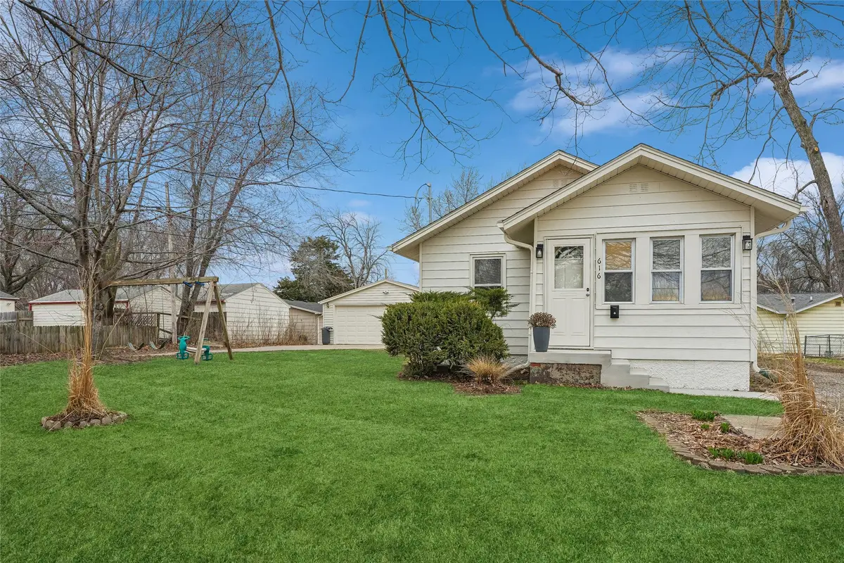 616 E Ovid Avenue, Des Moines, IA 50313 - #1