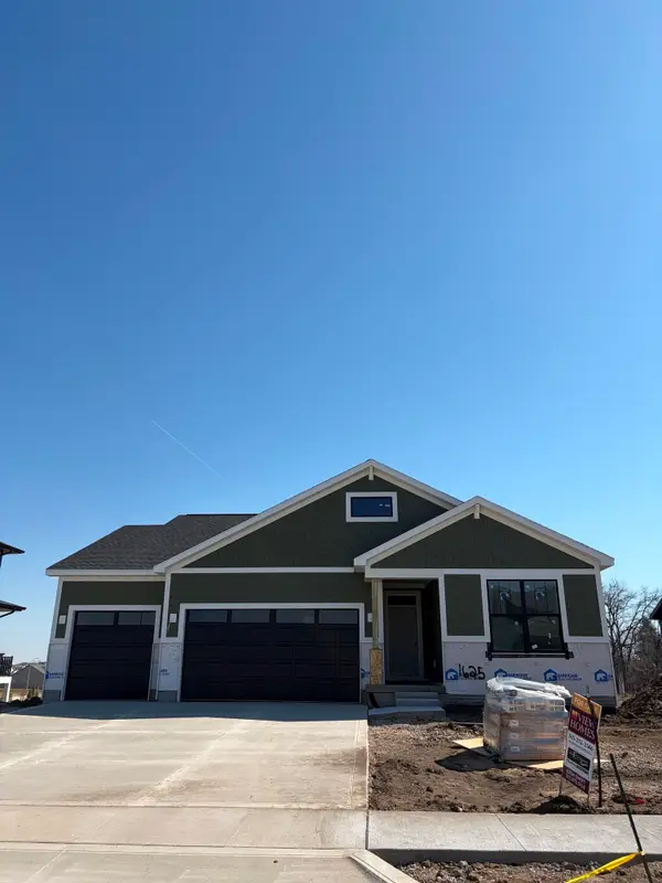 1625 NW Parkside Lane, Waukee, IA 50263