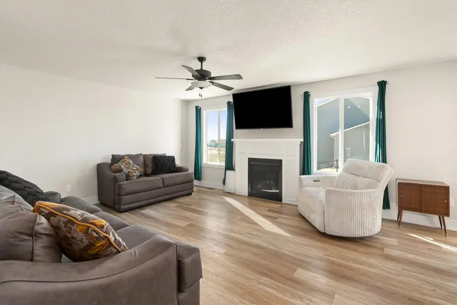 1701 E Girard Avenue, Indianola, IA 50125 - #3