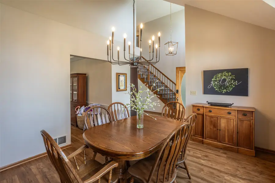 7508 Hickory Lane, Urbandale, IA 50322 - #3