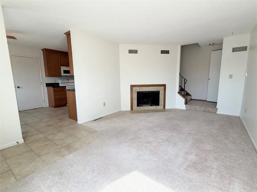 1504 N 9th Avenue Place E, Newton, IA 50208 - #2