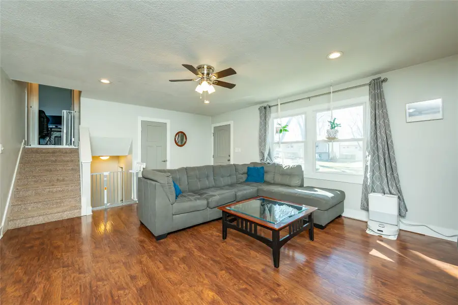 2401 3rd Street Sw, Altoona, IA 50009 - #3