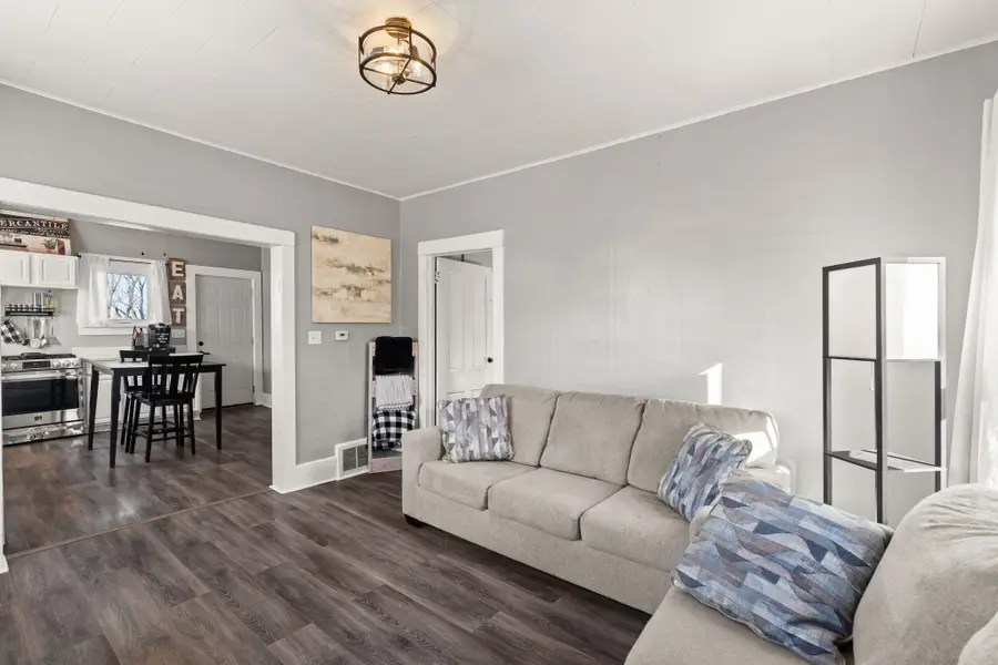 30 W Pleasant Street, Colfax, IA 50054 - #3