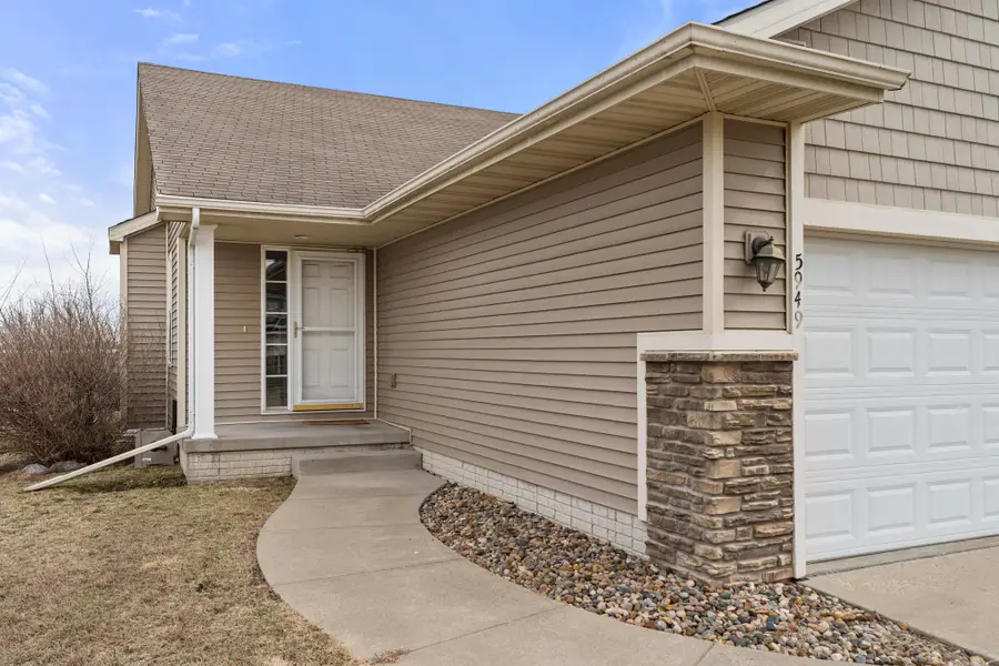 5949 NW 50th Street, Johnston, IA 50131 - #3