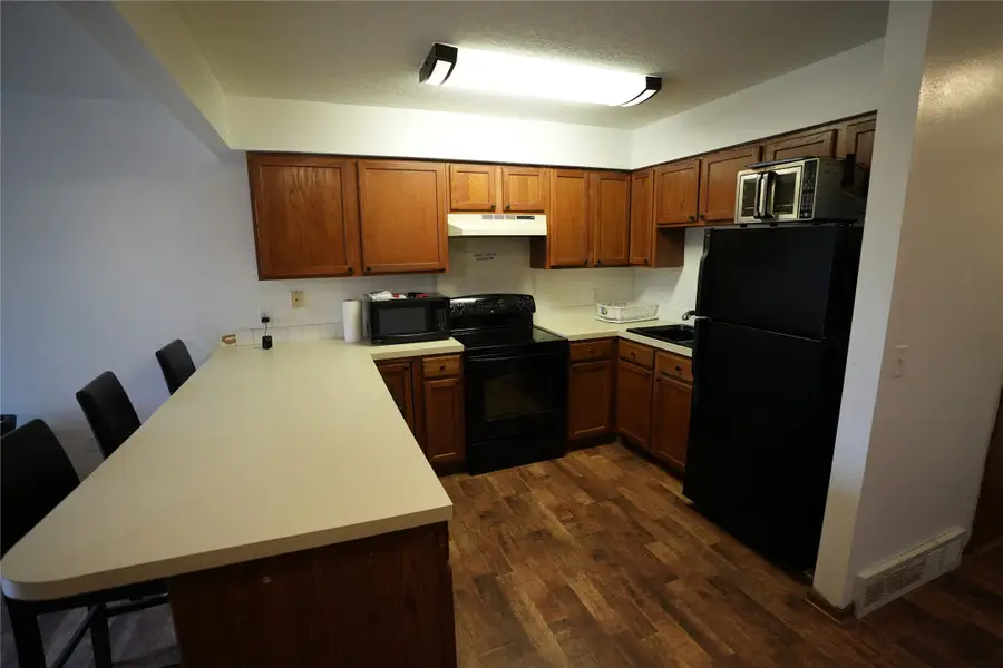 1425 S 5th Street #4, Carlisle, IA 50047 - #3