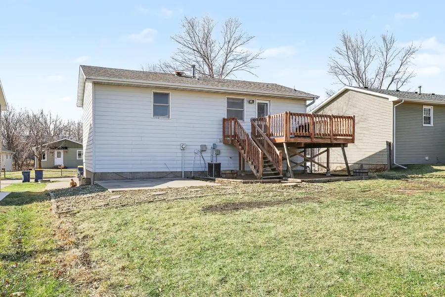 52 Brook Circle, Pella, IA 50219 - #2