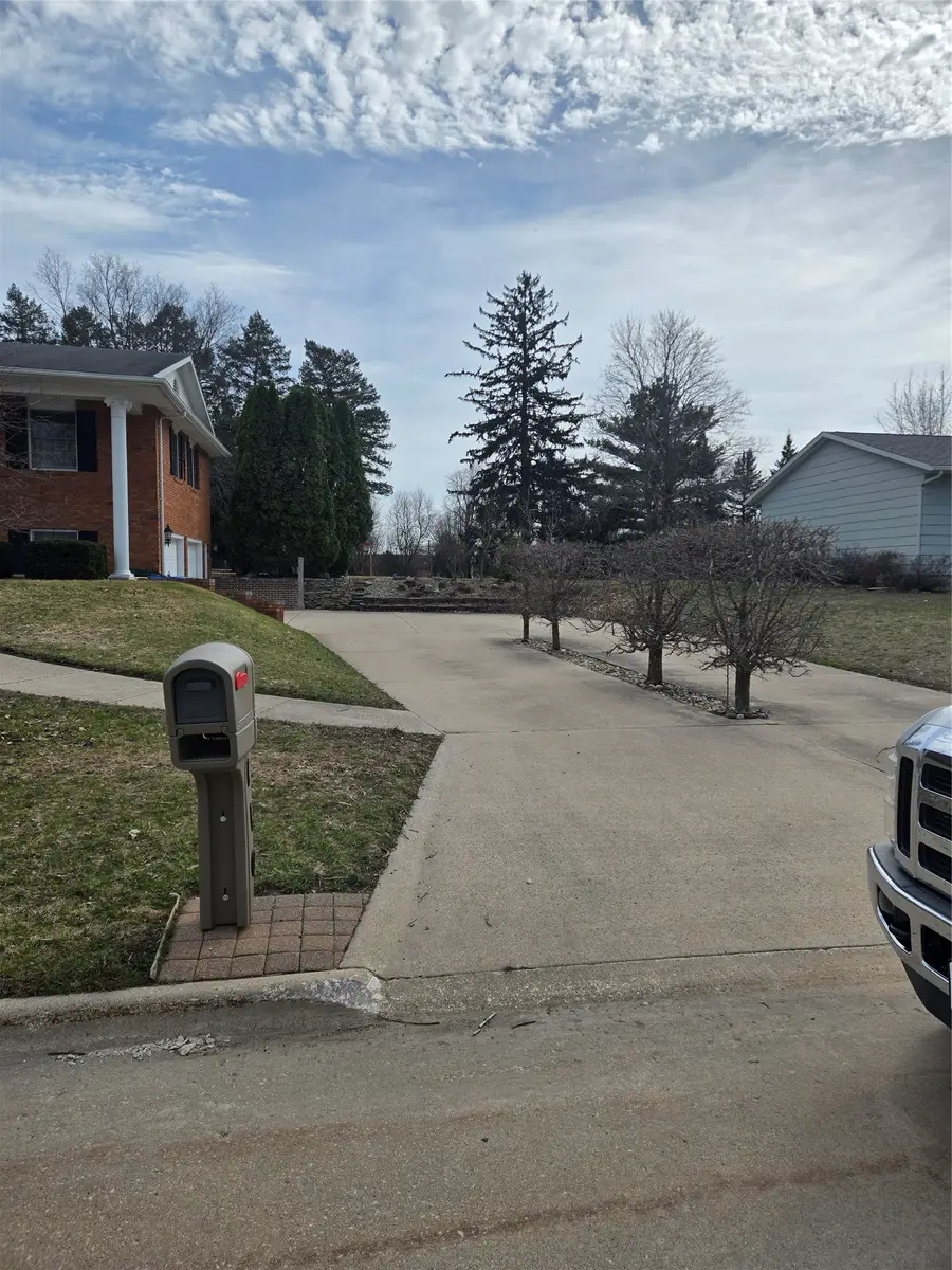 110 Bicentennial Court, Webster City, IA 50595 - #2