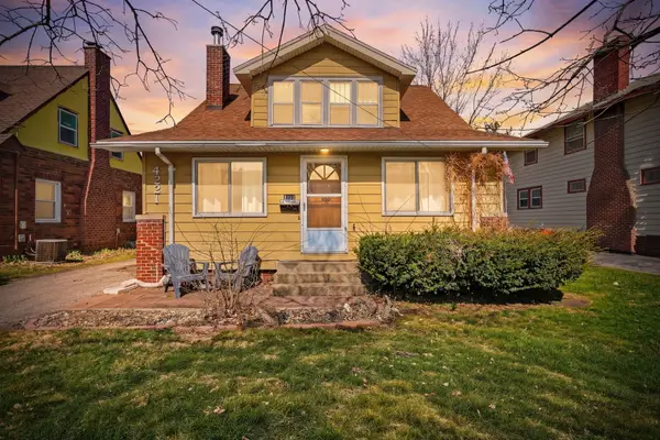 4221 Hickman Road, Des Moines, IA 50310