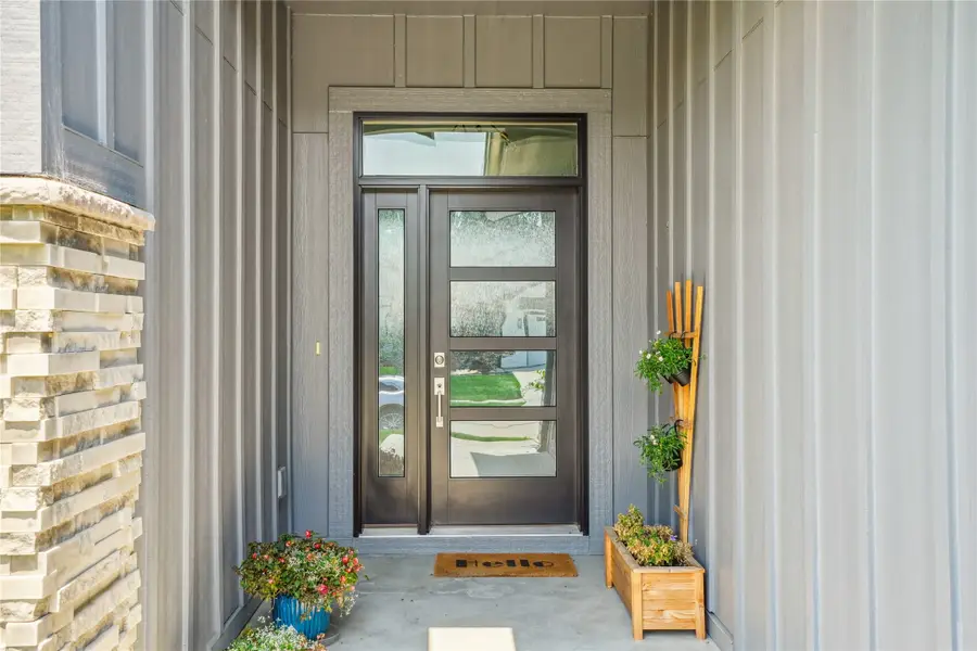 14601 Sutton Drive, Urbandale, IA 50323 - #3