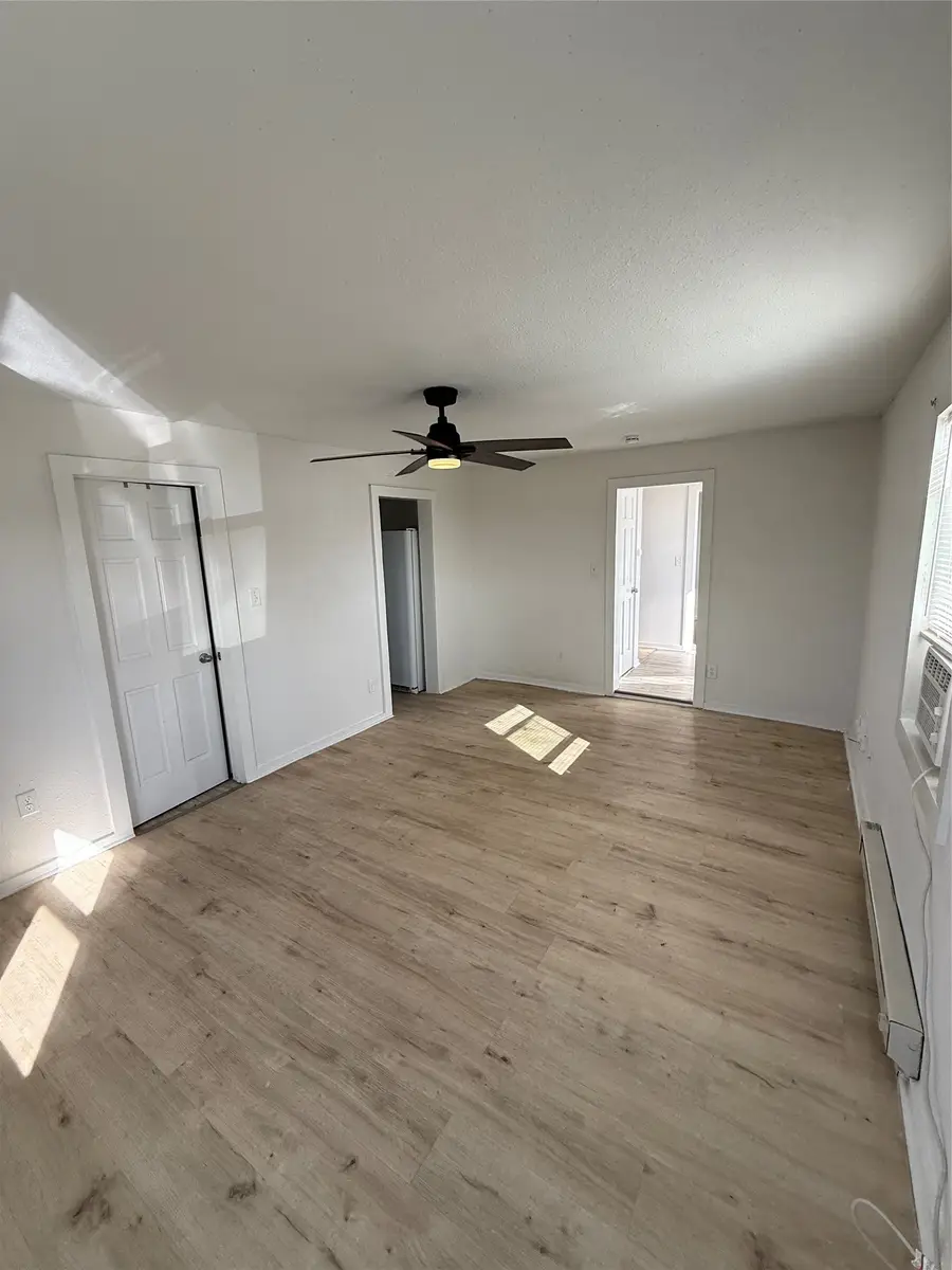 435 NW 49th Place, Des Moines, IA 50313 - #2