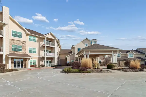 600 E Hillcrest Avenue #207, Indianola, IA 50125