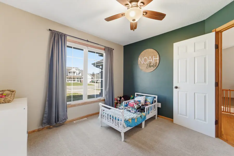 112 17th Street Se, Altoona, IA 50009 - #3