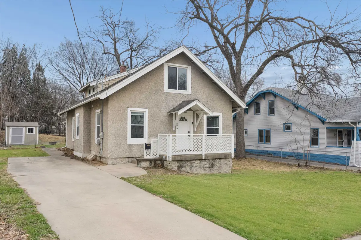 829 29th Street, Des Moines, IA 50312 - #1