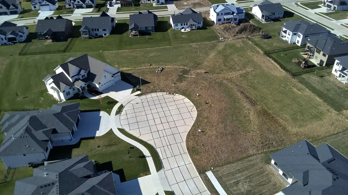 18079 Hammontree Circle, Clive, IA 50325 - #1