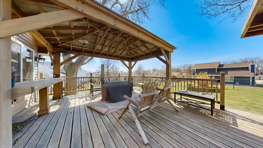 1225 E 14th Street, Norwalk, IA 50211 - #2