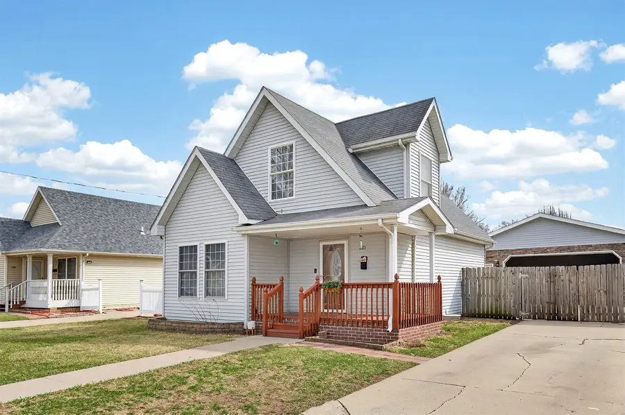 2101 Lyon Street, Des Moines, IA 50317 - #3