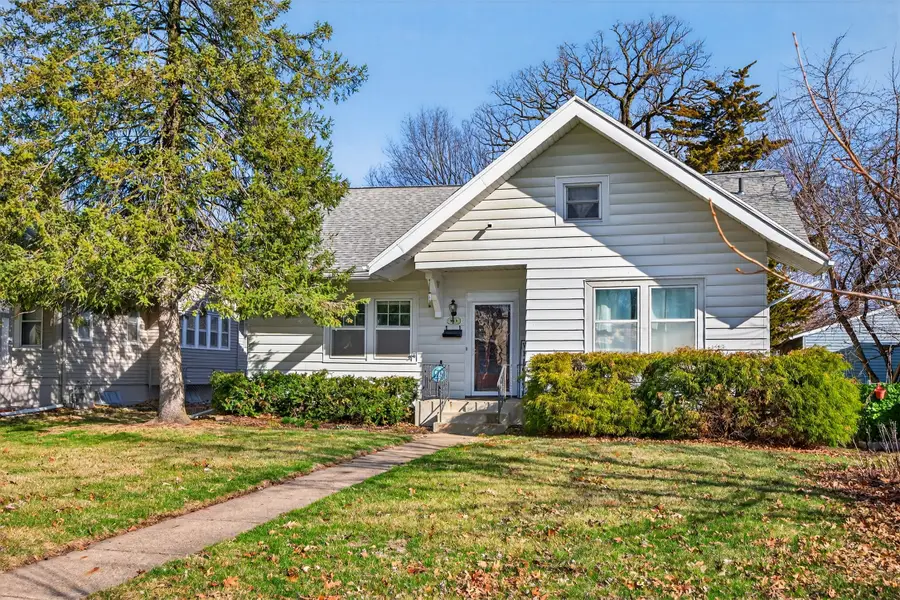 913 Clinton Avenue, Des Moines, IA 50313 - #2